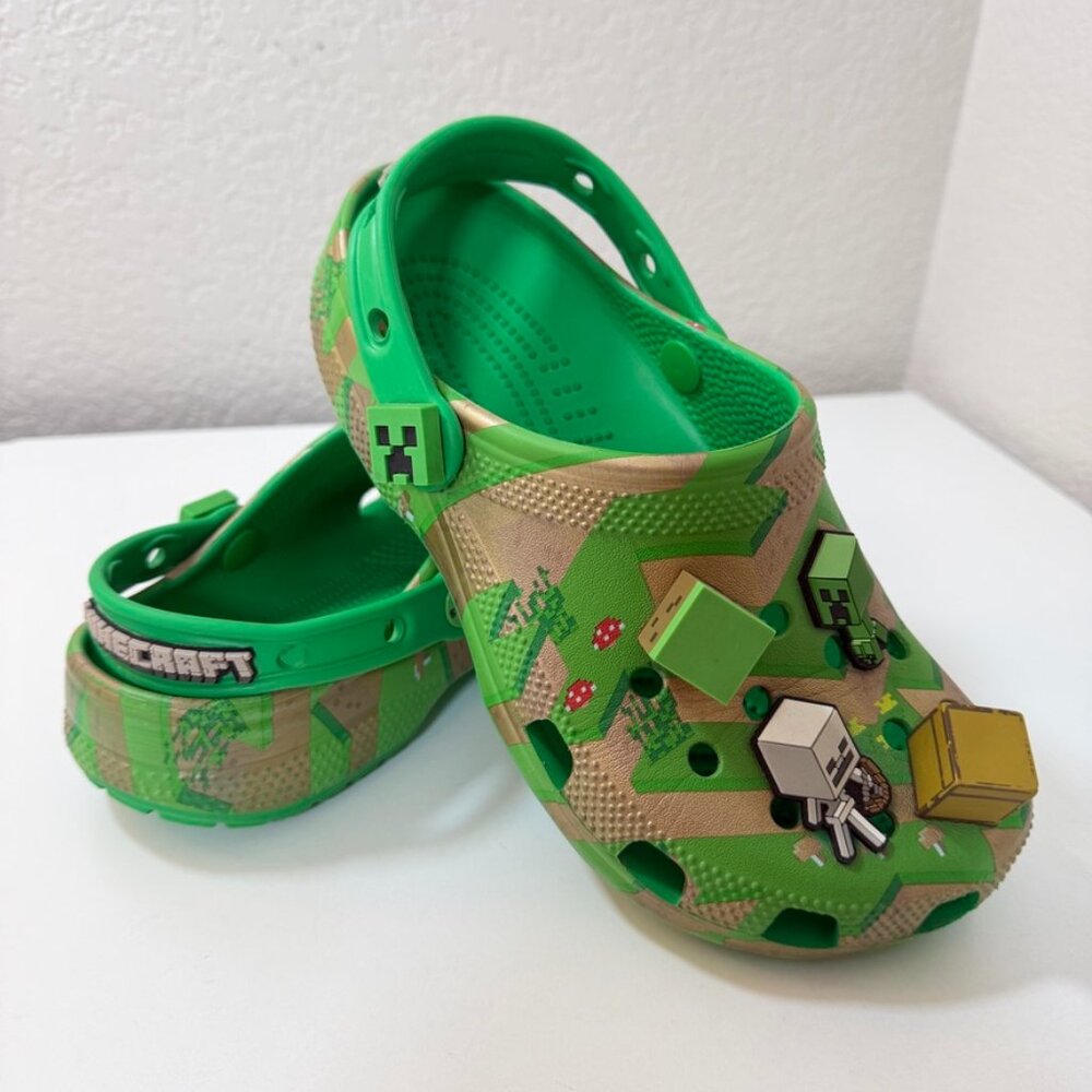CROCS Minecraft Elevated Kids Clog Green 3D Jibbitz Charms Christmas {Size J5}